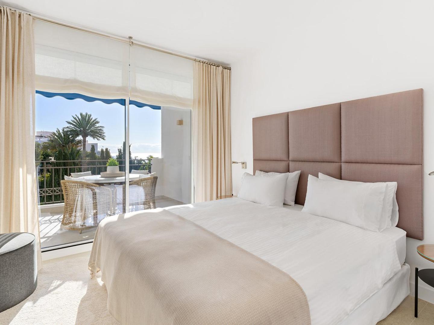 Two Bedroom - Sea View Apartment *